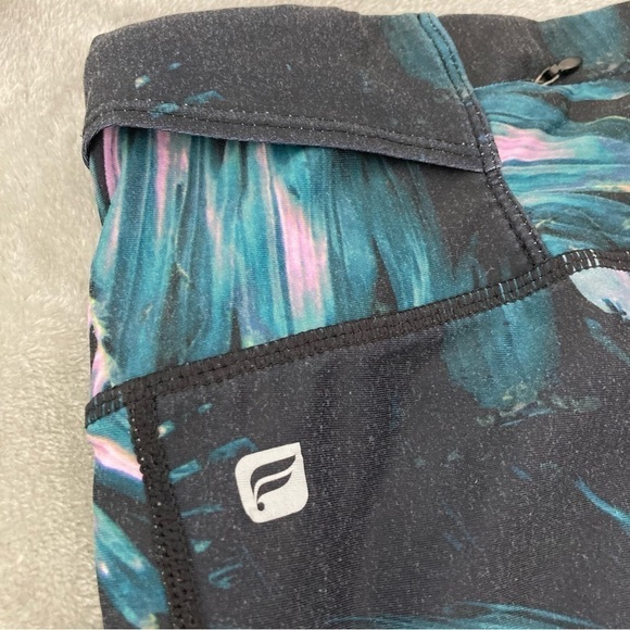 Fabletics Palm Tree Print with Pink Cropped Activewear Leggings Size Small - Picture 5 of 9